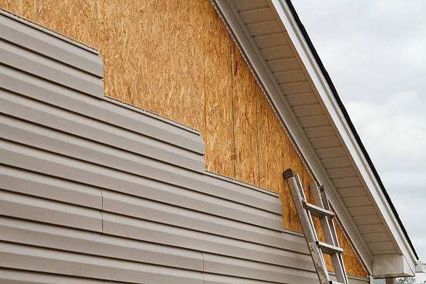 Professional Fiber Cement Siding technician working in Marysville, PA